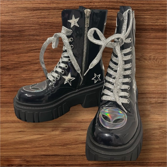 Dolls Kill Club Exx Midnight Invade UR Space Combat Boots NWOB size 6 Deadstock - Picture 7 of 16